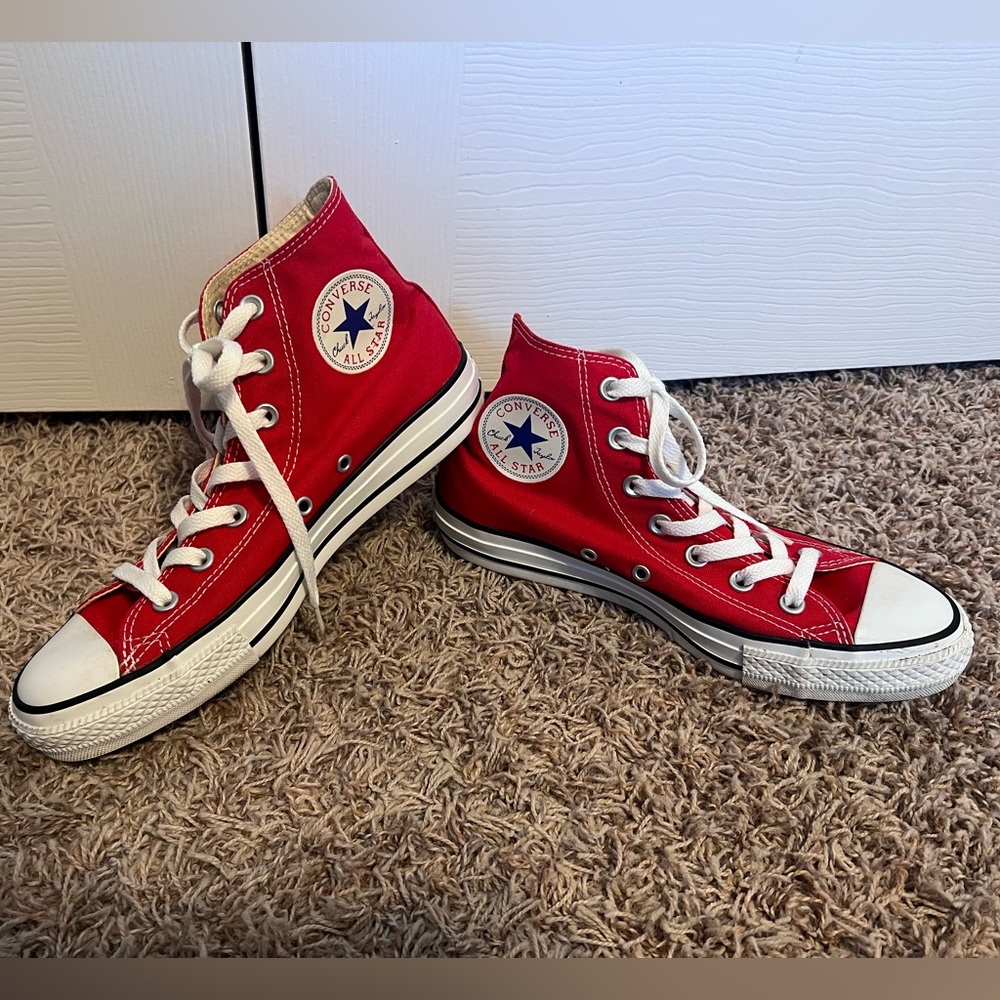 Red Size 8 Hightop Converse